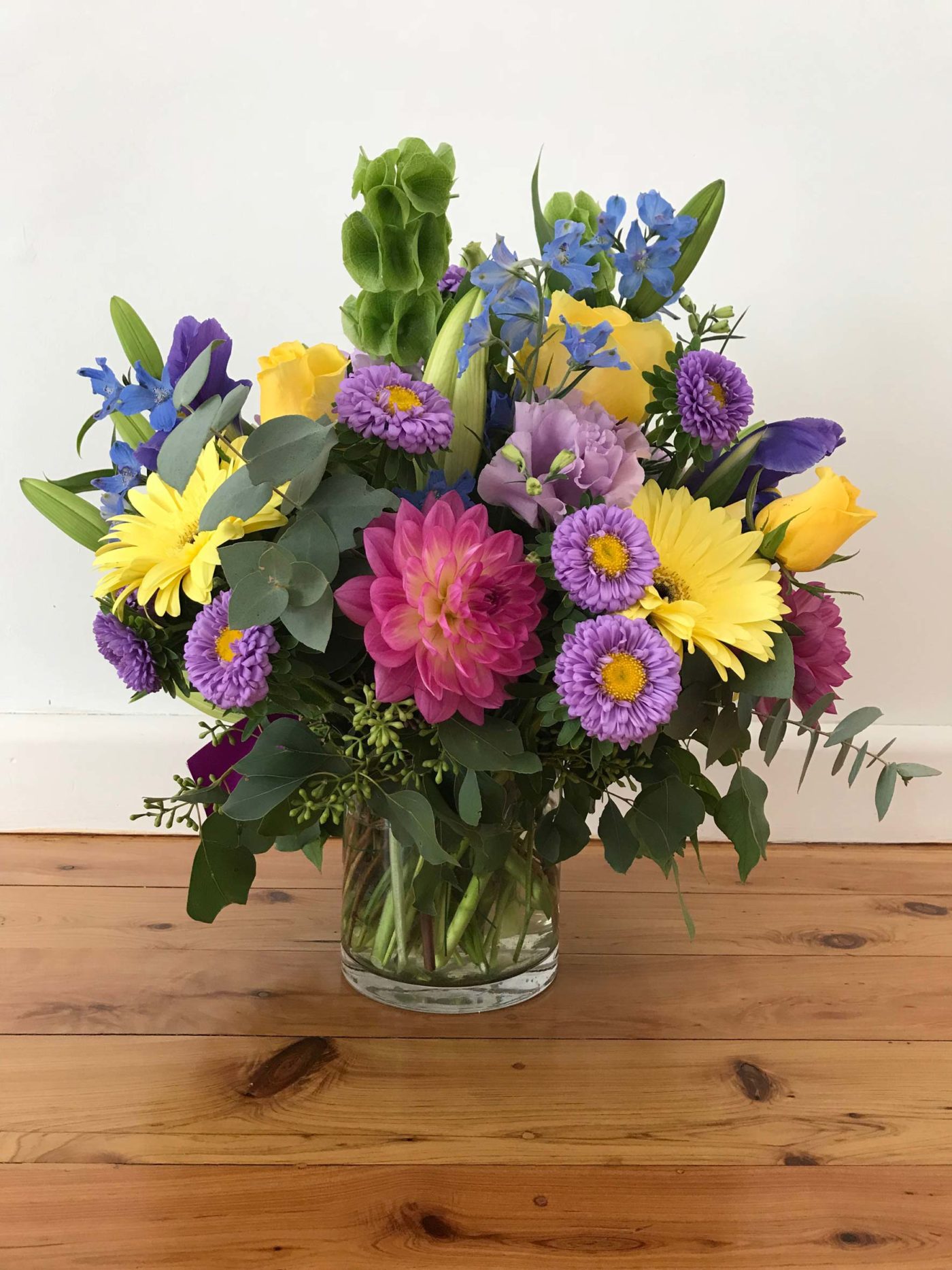 Clear Vase With Flowers